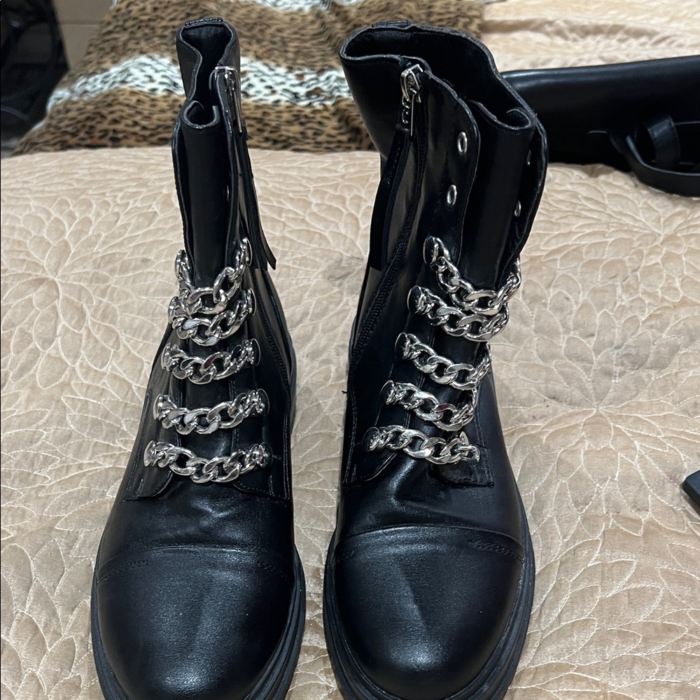 Black Chain-Embellished Women's Boots